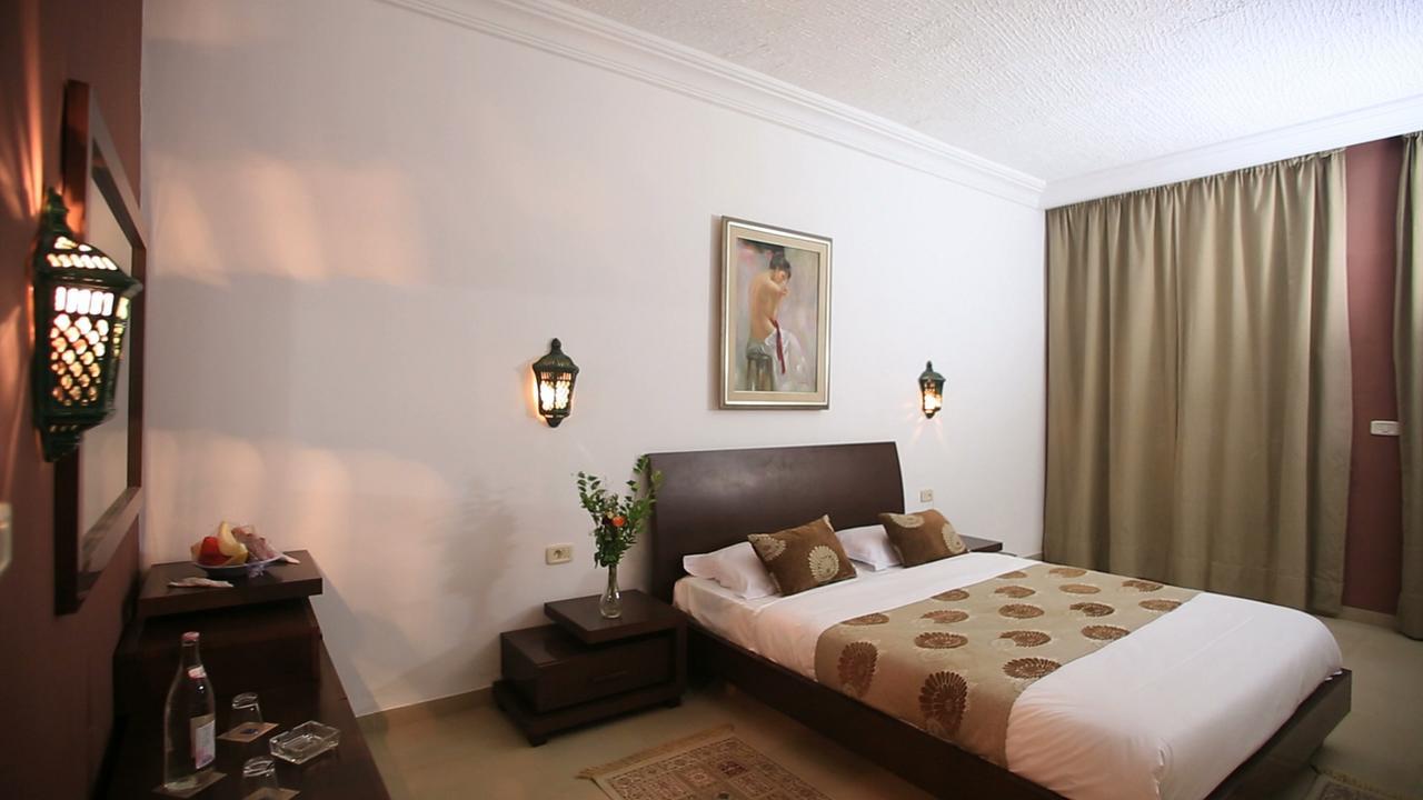 Hotel Les Palmiers Монастір Екстер'єр фото